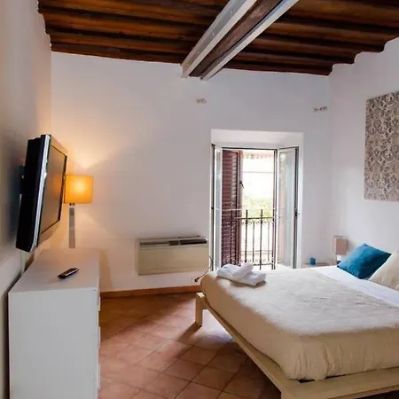 Pantheon Charming 2-bed In Heart Of Apartment